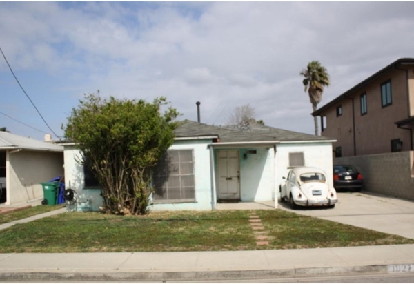 Manhattan Beach before